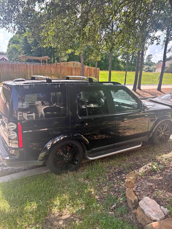 2016 Land Rover LR4 - HSE LUX Sport Utility 4D