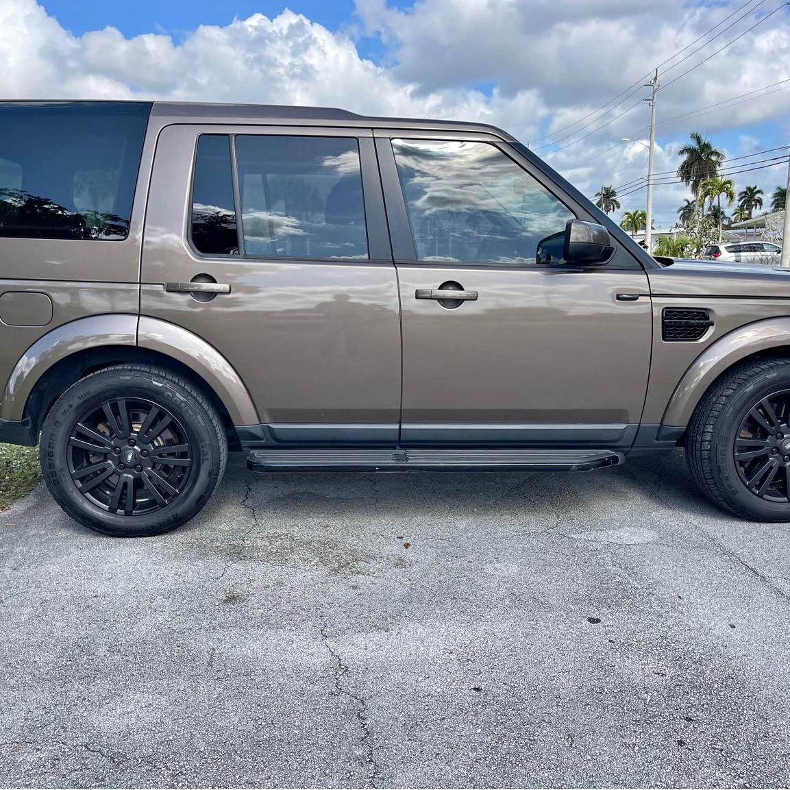 2011 Land Rover LR4 - HSE Sport Utility 4D