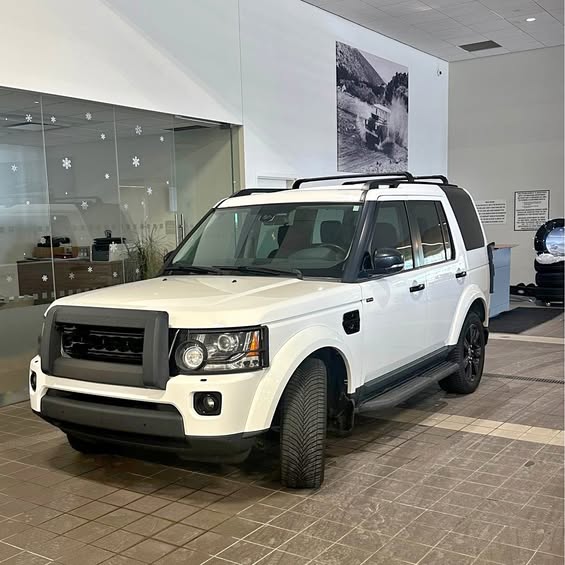 2014 Land Rover LR4 - HSE LUX Sport Utility 4D