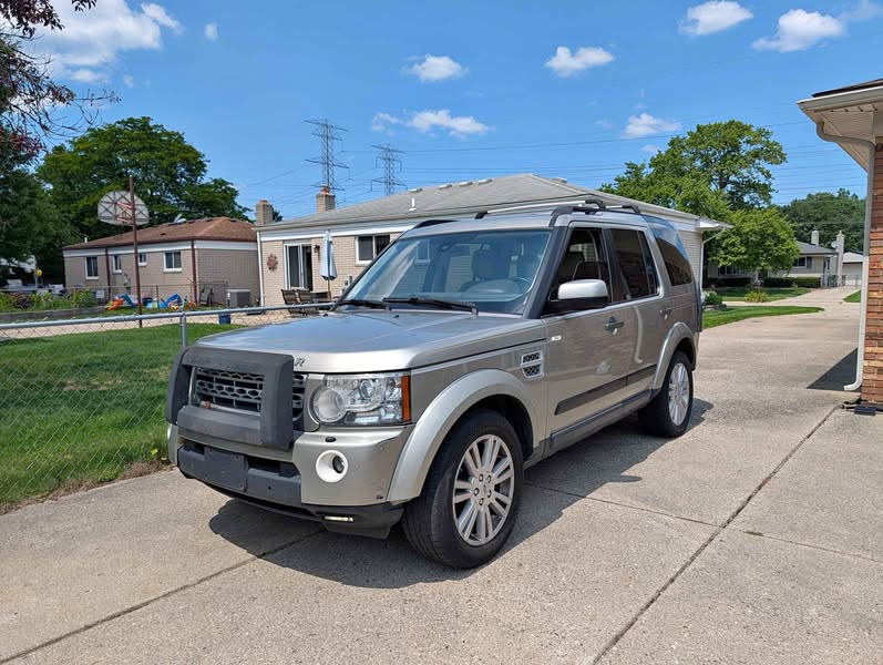 2012 Land Rover LR4 - HSE Sport Utility 4D