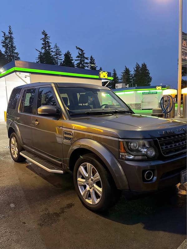 2016 Land Rover LR4 - LR4