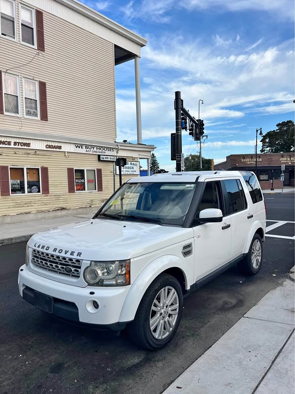 2012 Land Rover LR4 - HSE LUX Sport Utility 4D
