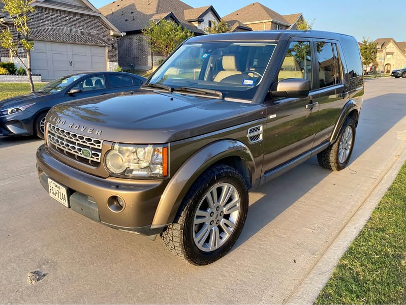 2010 Land Rover LR4 - HSE Sport Utility 4D