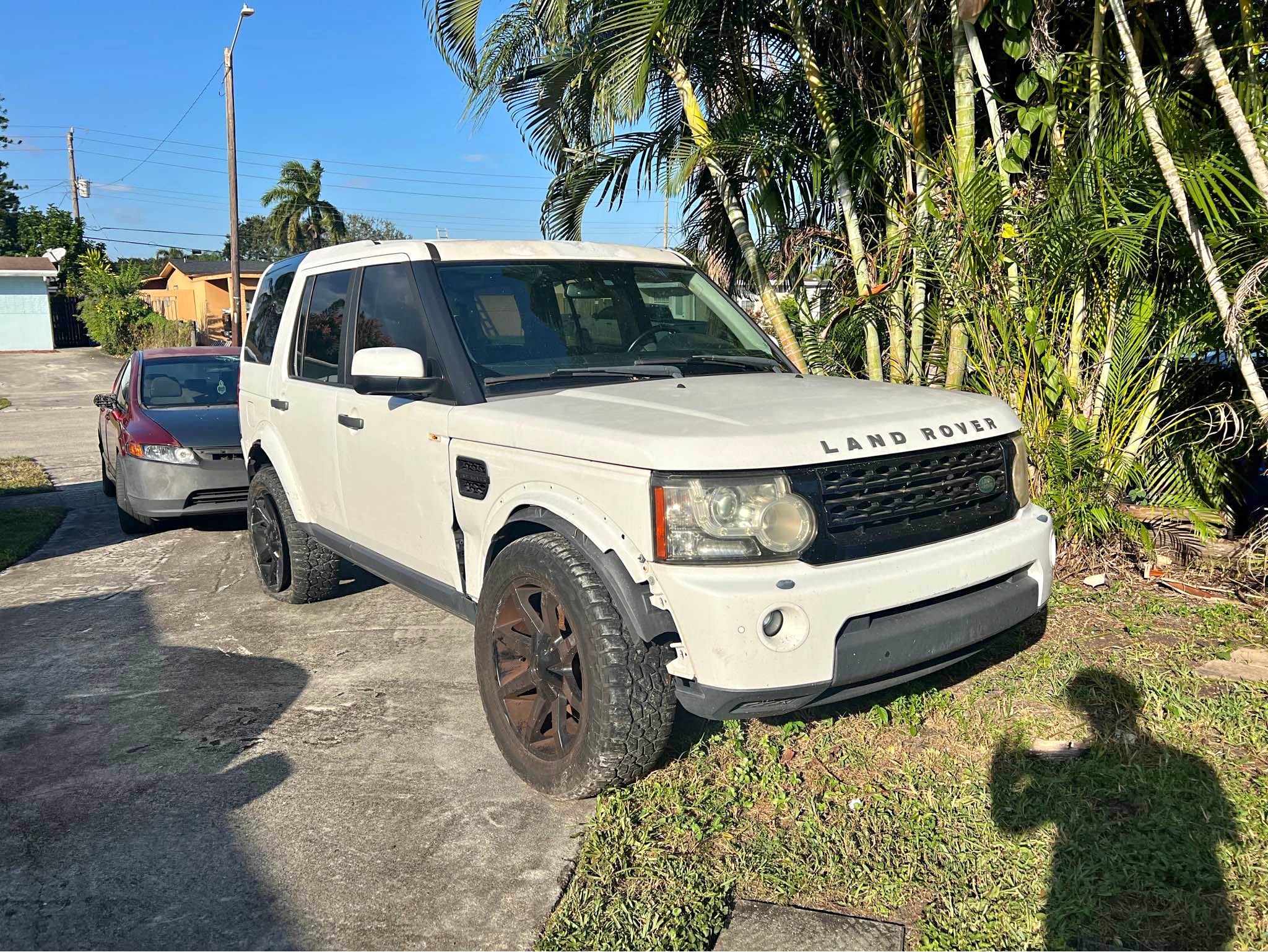 2011 Land Rover LR4 - HSE LUX