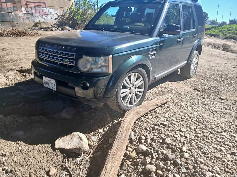 2010 Land Rover LR4 - HSE LUX Sport Utility 4D