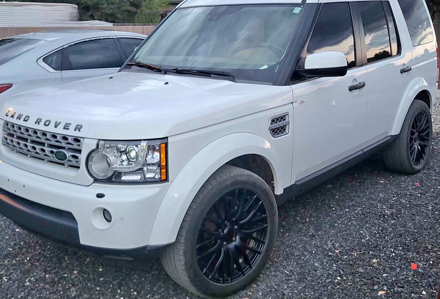 2012 Land Rover LR4 - HSE Sport Utility 4D