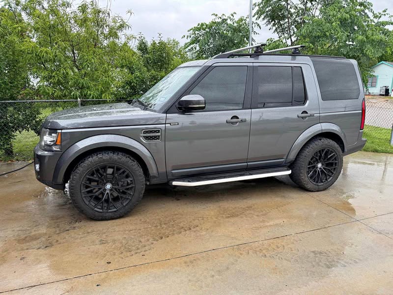 2016 Land Rover LR4 - LR4