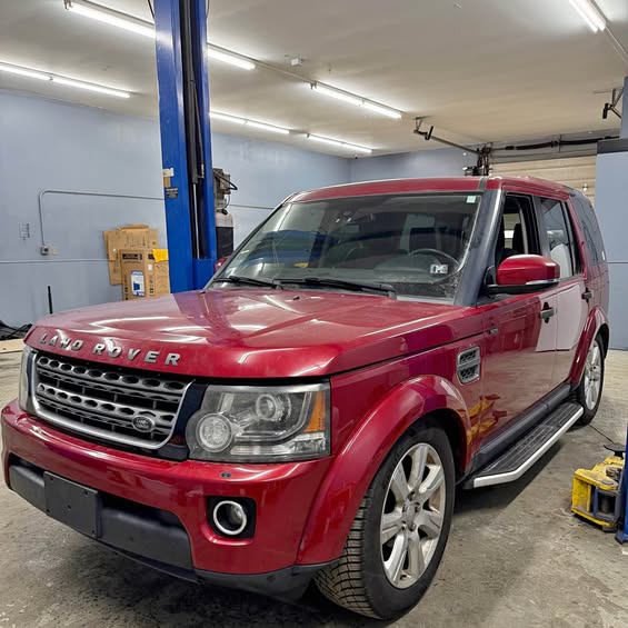 2015 Land Rover LR4 - HSE Sport Utility 4D