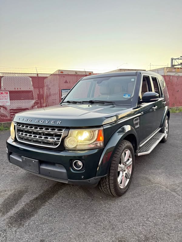 2016 Land Rover LR4 - Sport Utility 4D