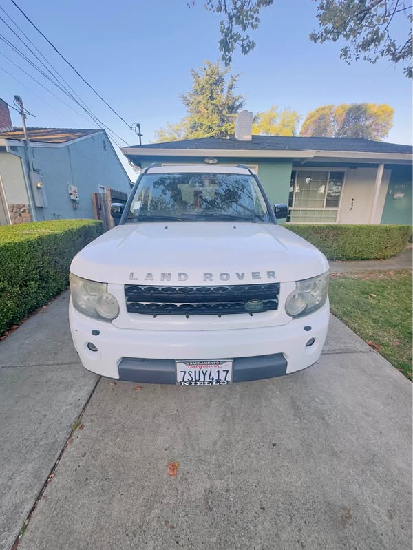 2011 Land Rover LR4 - Sport Utility 4D