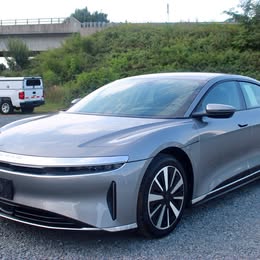 2025 Lucid Air Pure