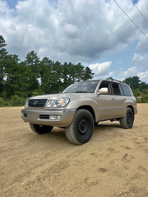 2002 Lexus LX470