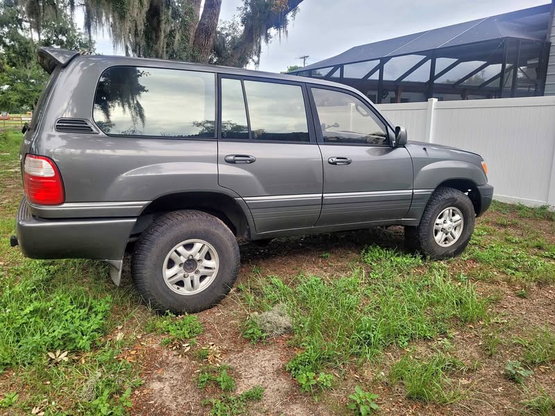 2000 Lexus lx470