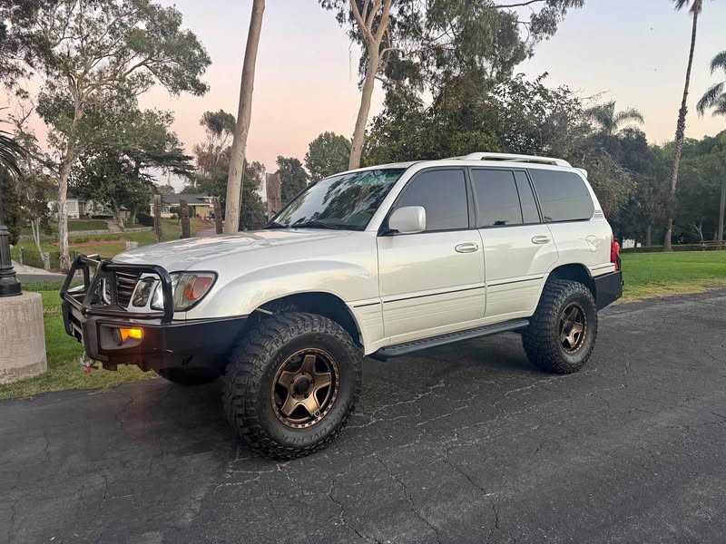 2004 Lexus LX LX470-Lifted 4x4 Adventure Ready
