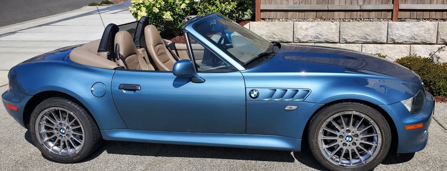 2002 BMW Z3 3.0i Roadster 2D