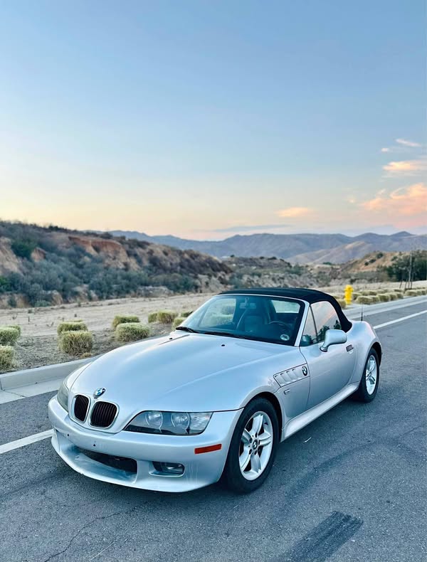 2000 BMW Z3 - 2.3 Roadster 2D