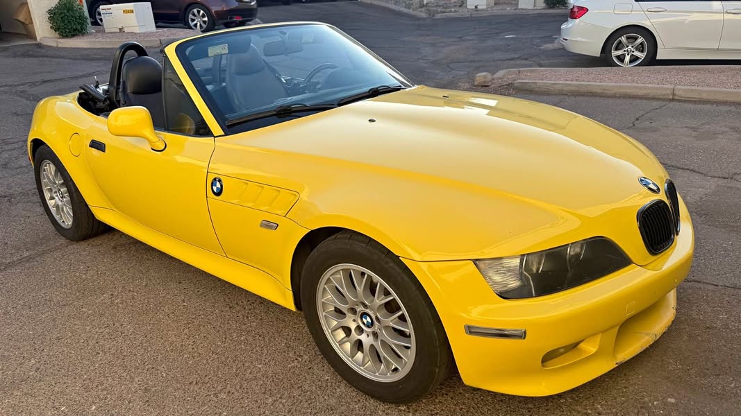 2001 BMW Z3 - 2.5i Roadster 2D