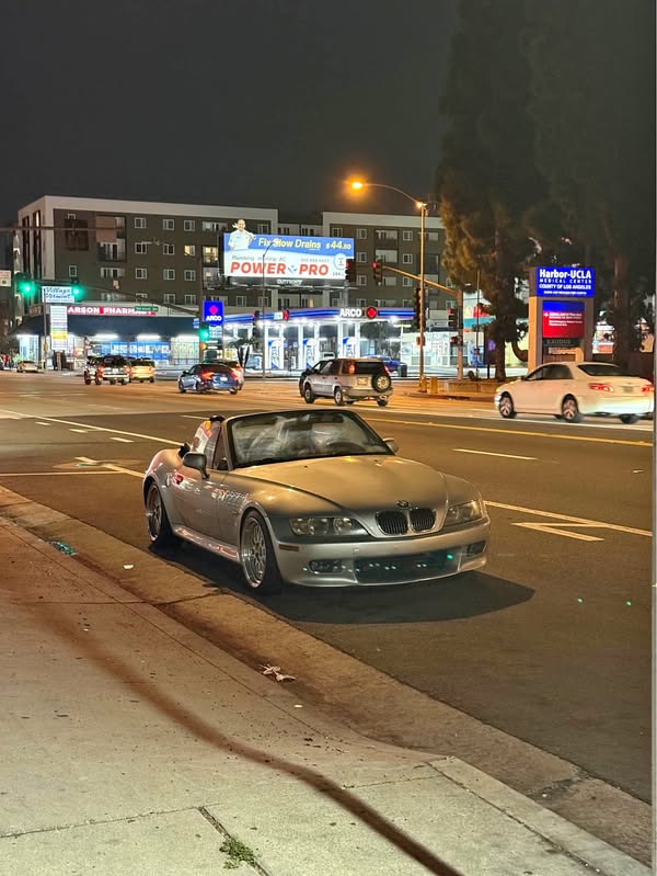 2000 BMW Z3 - 2.3 Roadster 2D
