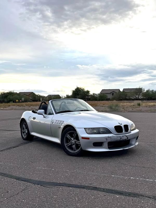 2000 BMW Z3 - 2.5i Roadster 2D