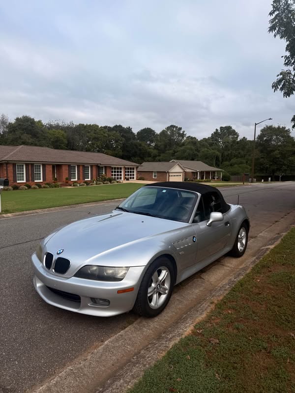 2001 BMW Z3 - 2.5i Roadster 2D