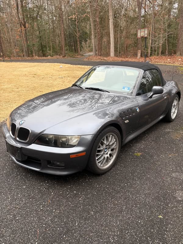 2001 BMW Z3 - 3.0i Roadster 2D