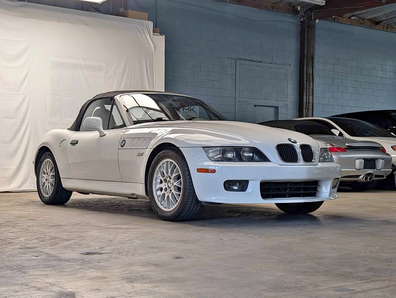 2002 BMW Z3 - 2.5i Roadster 2D
