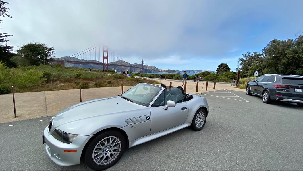 2001 BMW Z3 - 2.5i Roadster 2D