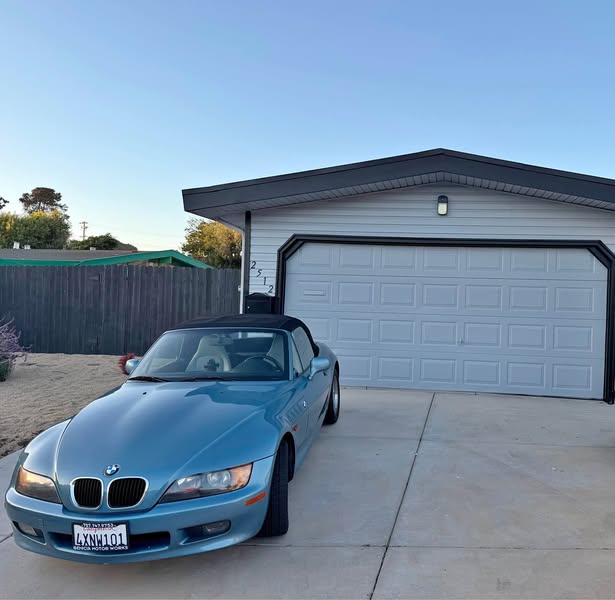 1998 BMW Z3 - 4-Cyl Roadster 2D