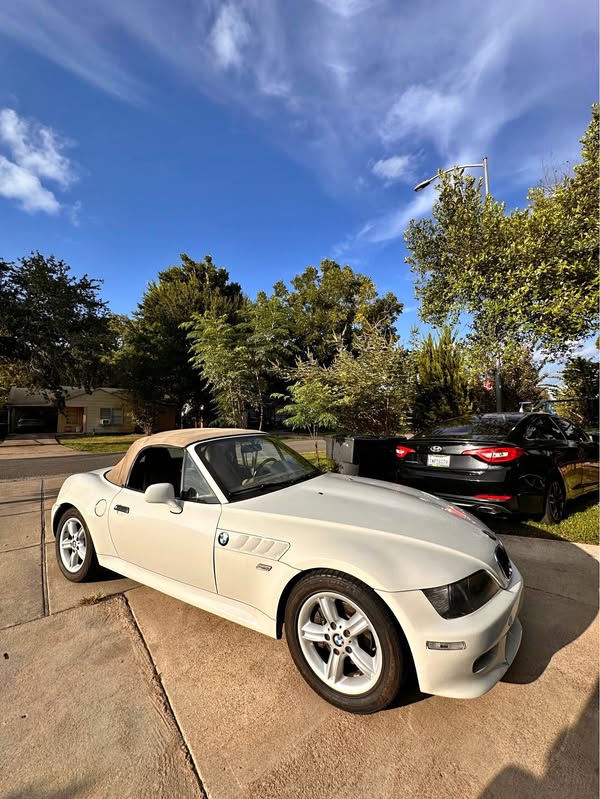 2000 BMW Z3 - 6-Cyl Roadster 2D