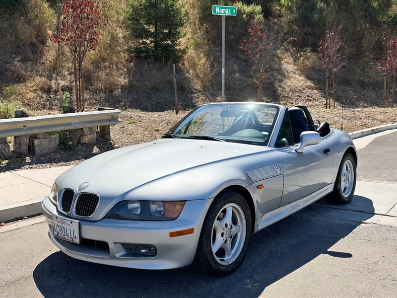 1998 BMW Z3 - 4-Cyl Roadster 2D