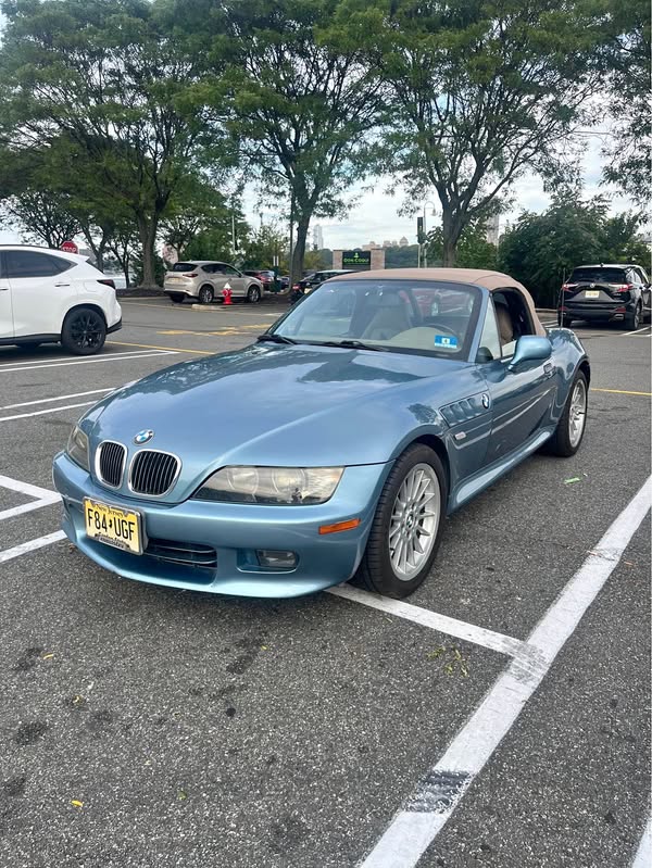 2001 BMW Z3 - 3.0i Roadster 2D