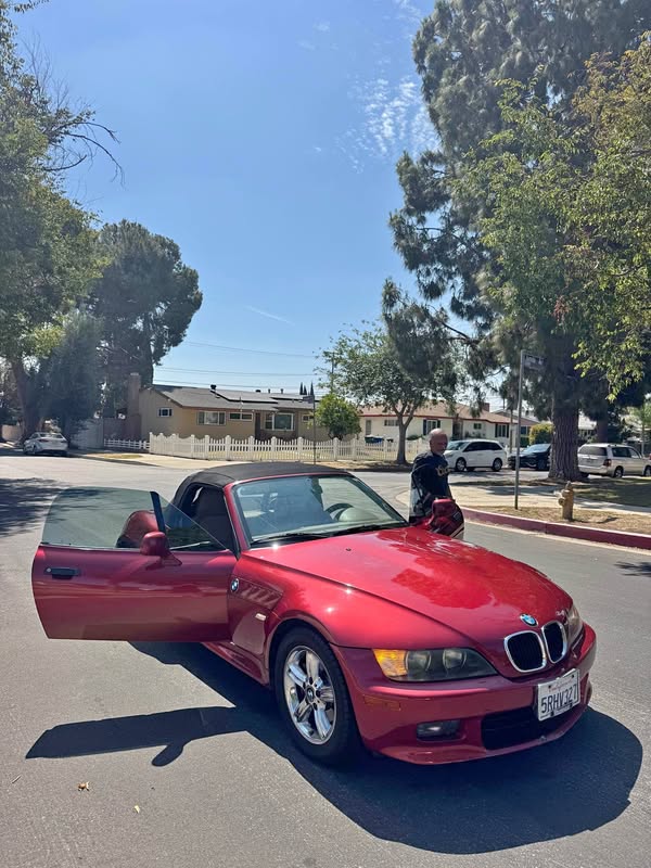 2000 BMW Z3 - 2.3 Roadster 2D