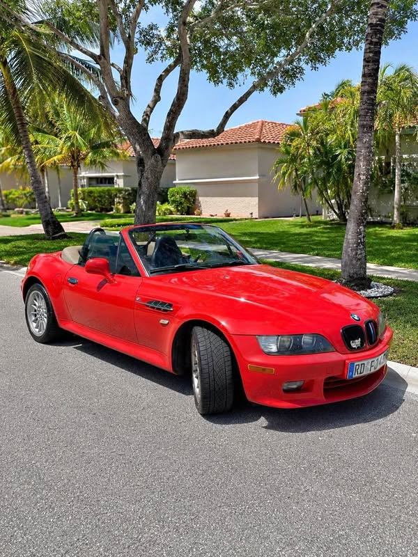 2001 BMW Z3 - 3.0i Roadster 2D