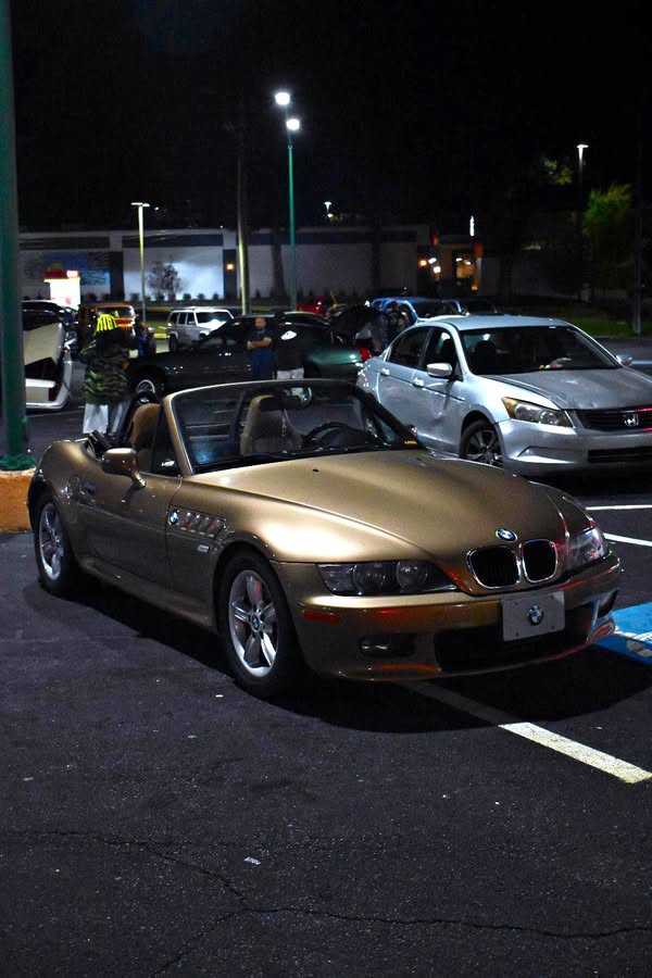 2000 BMW Z3 - 2.3 Roadster 2D