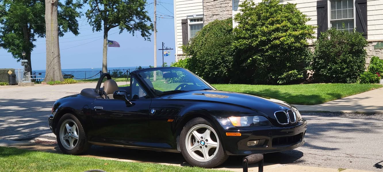 1998 BMW Z3 - 4-Cyl Roadster 2D
