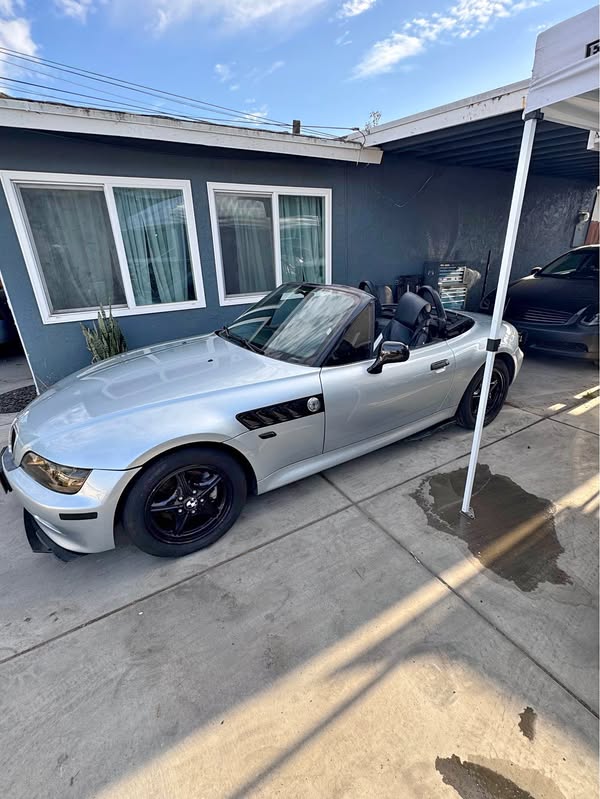 1998 BMW Z3 - 4-Cyl Roadster 2D