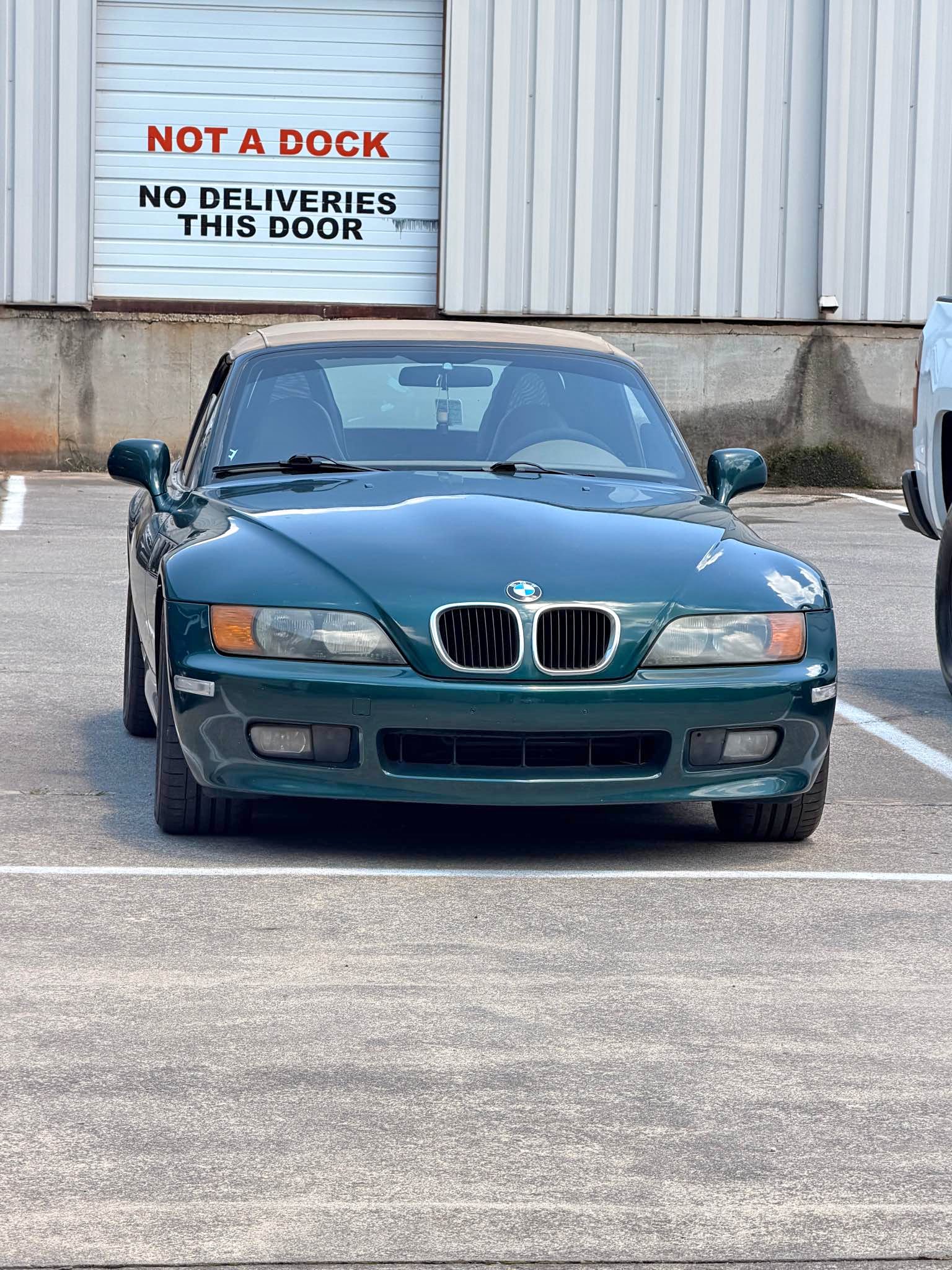 1998 BMW Z3 - 4-Cyl Roadster 2D