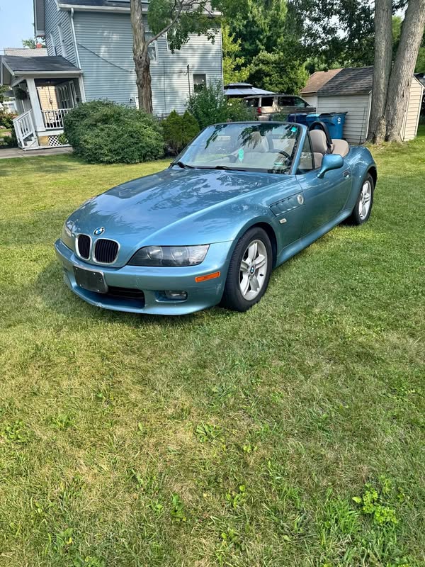 2000 BMW Z3 - 2.5i Roadster 2D