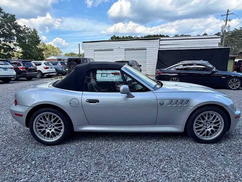 2001 BMW Z3 - 3.0i Roadster 2D