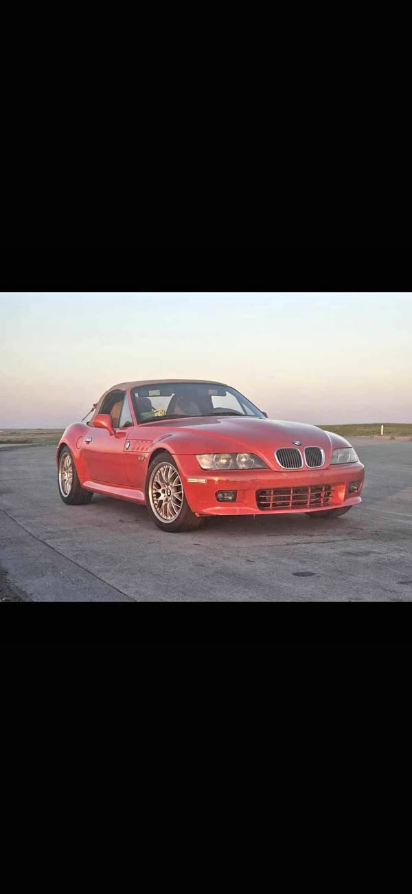 2000 BMW Z3 - 2.8 Roadster 2D