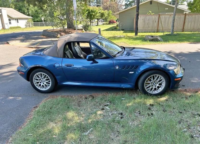 2002 BMW Z3 - 2.5i Roadster 2D