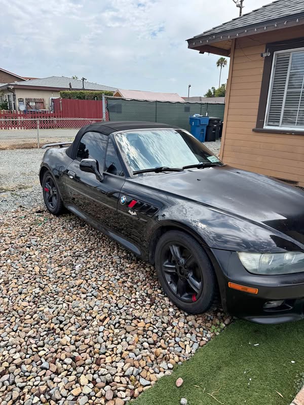 2000 BMW Z3 - 2.3 Roadster 2D
