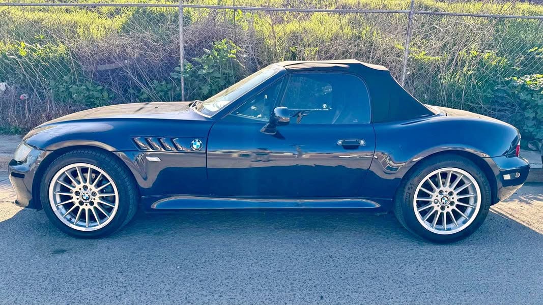 2001 BMW Z3 - 6-Cyl Roadster 2D