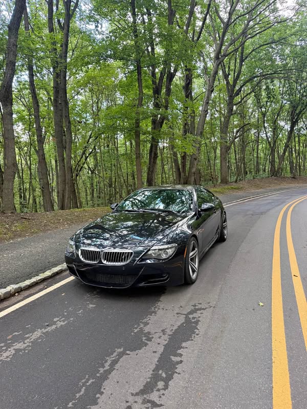 2010 BMW M6 - Coupe 2D