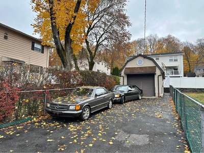 1983 Mercedes-Benz 500 SEC - Coupe 2D