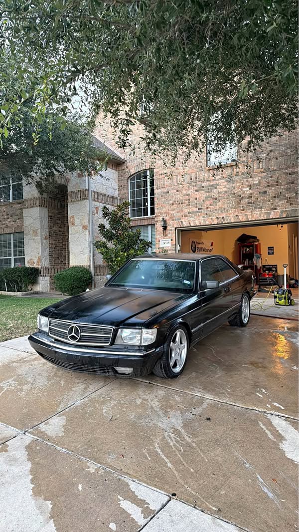 1990 Mercedes-Benz 500 SEC - Coupe 2D