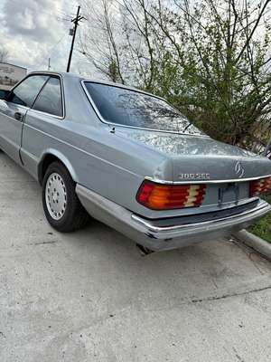 1982 Mercedes-Benz 380 SEC - Coupe w 126