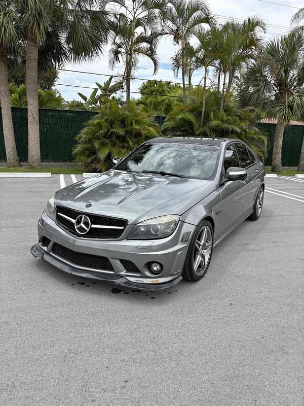 2009 Mercedes-Benz amg c 63