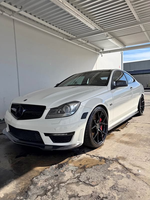 2012 Mercedes-Benz Mercedes-AMG C-Class - C63