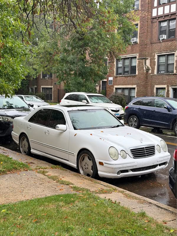 2000 Mercedes-Benz E-Class - E 55 AMG Sedan 4D